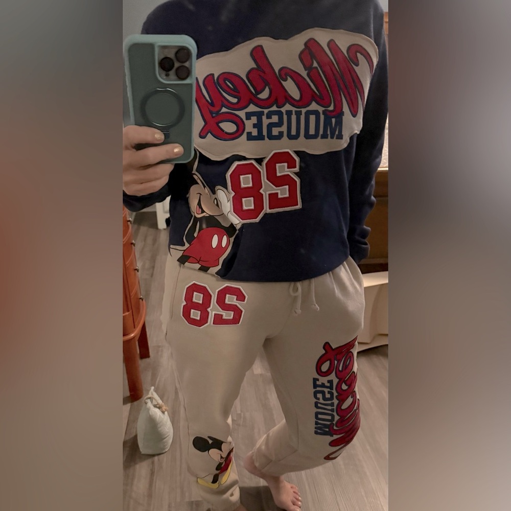 Ladies Women’s M Mickey Mouse hoodie and joggers one of a kinds set! Promise